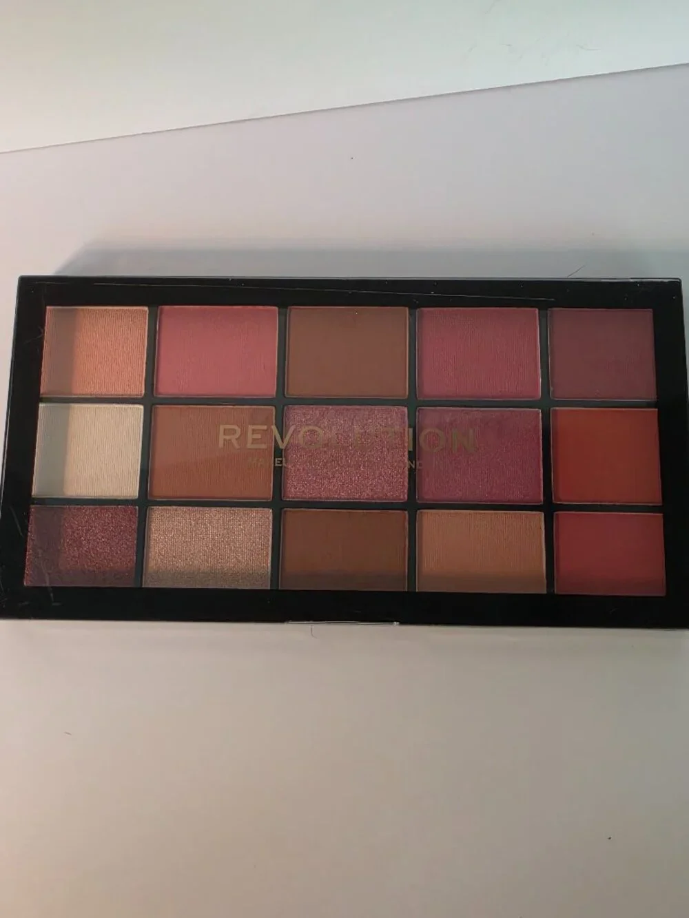 Revolution Reloaded Neutrals 2 Eyeshadow Palette .